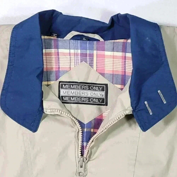 Members Only Mens Embroidered Logo Jacket Large Tan w/Plaid Lining Epaulets READ - Picture 2 of 16